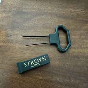 Strewn Wine cork opener‎